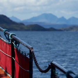a small boat in a body of water